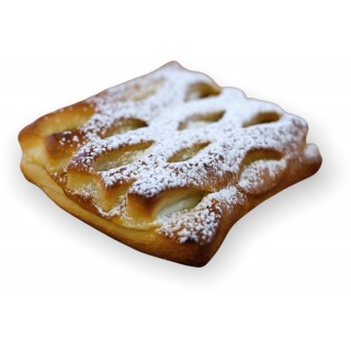 Buchta ze Zahrádek s jahodovou marmeládou